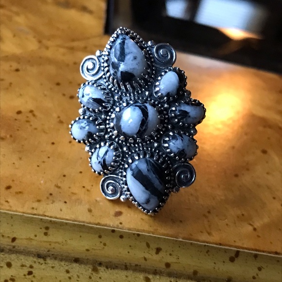 Natural White Buffalo Sterling Silver Ring - Picture 1 of 9